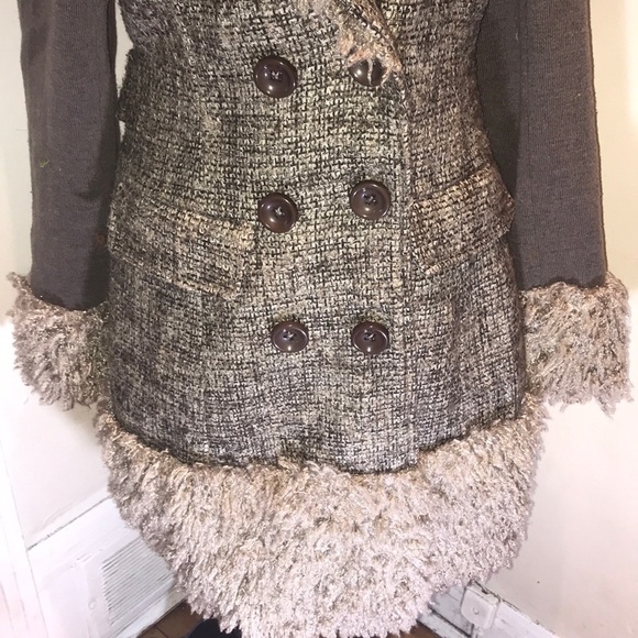 “FARINELLI ” Fibre Art and Brown Tweed Coat . - Picture 5 of 15